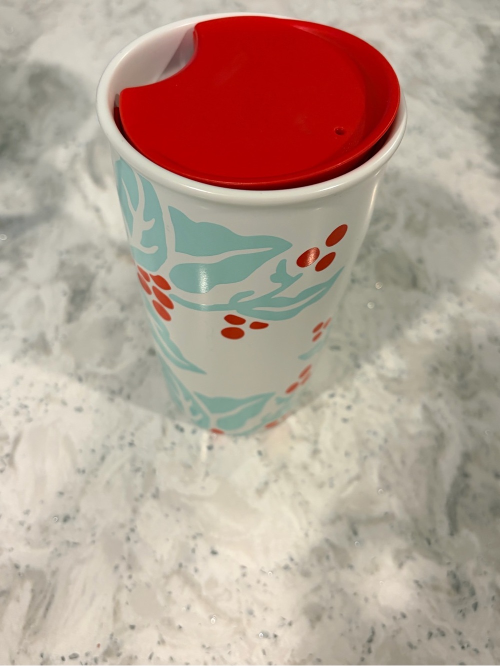 Starbucks Floral with Red Berries Mug with Red Lid. 12 fl oz